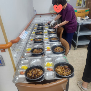 8월 어르신 짜장면 데이